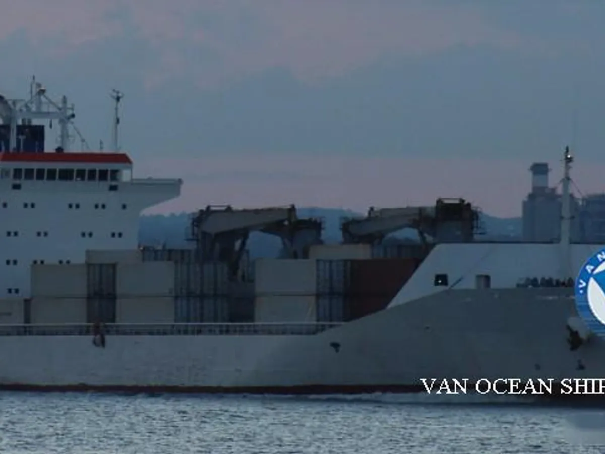 ရေခဲသိုလှောင်သင်္ဘော ရောင်းချရန်အတွက်