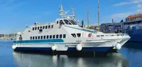 Catamaran ရောင်းရန်