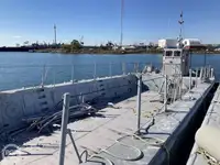 Landing Craft, Tank ရောင်းချရန်အတွက်