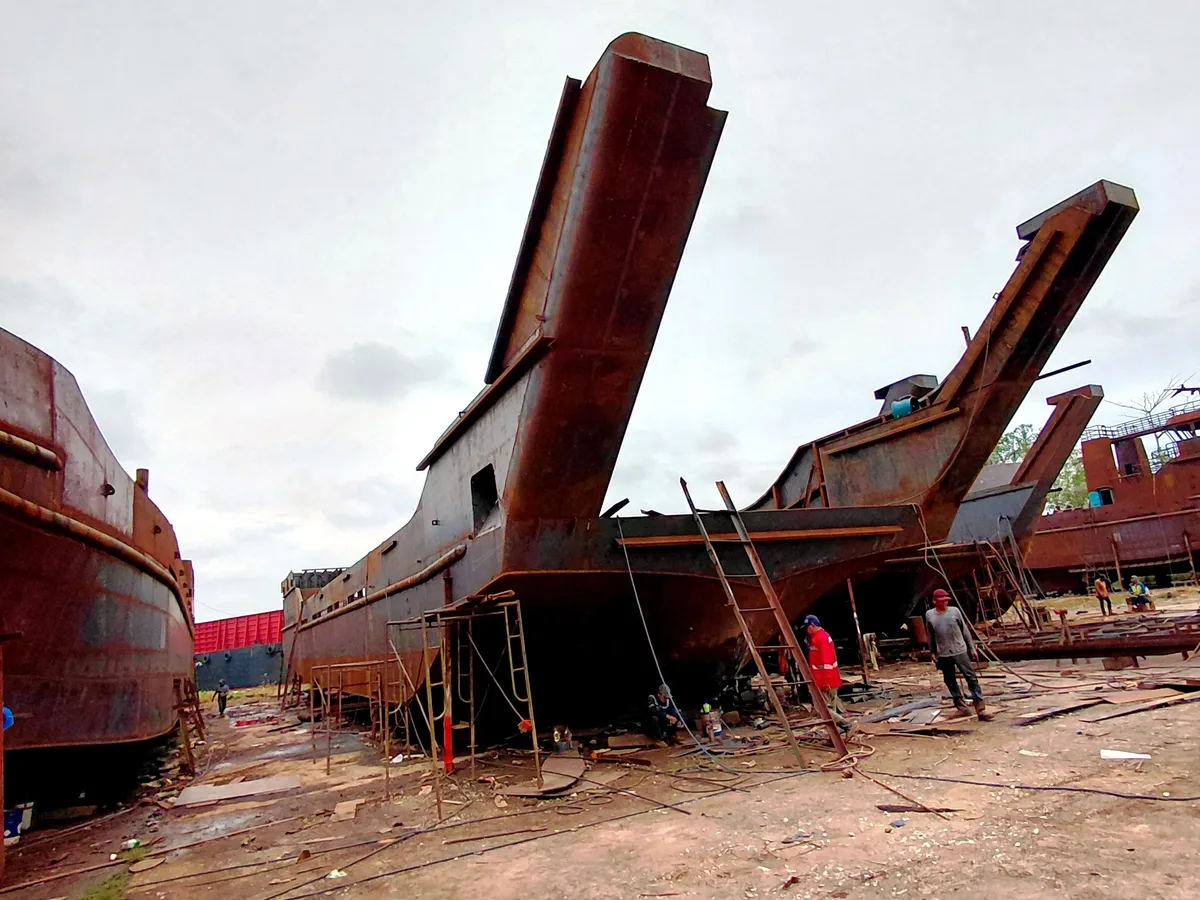 Landing Craft, Tank ရောင်းချရန်အတွက်