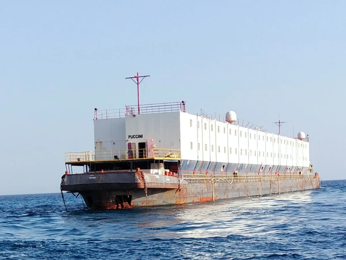 နေထိုင်ရန် barge သင်္ဘော ရောင်းချရန်အတွက်