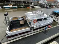Catamaran ရောင်းရန်