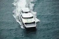 Catamaran ရောင်းရန်