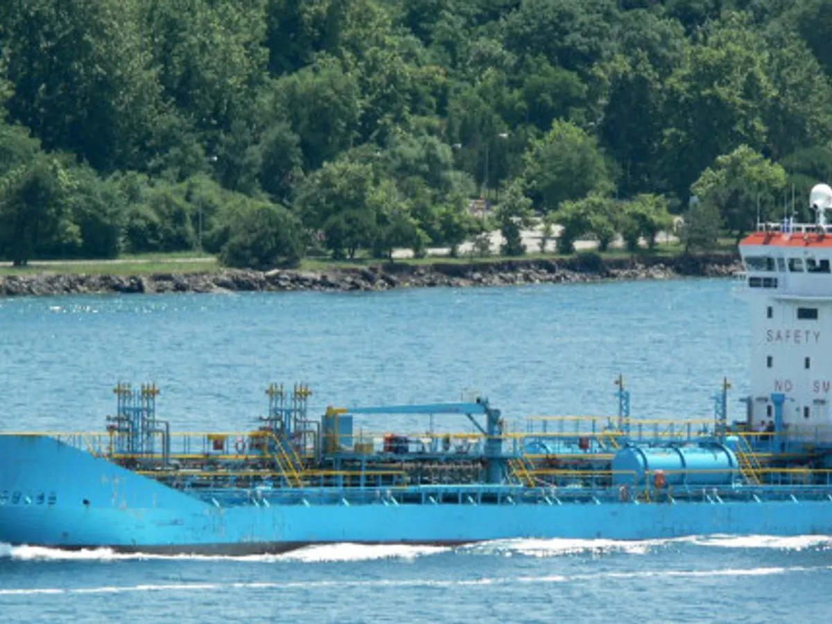 ဆီ/ဓာတ်ရည်သယ်သင်္ဘော ရောင်းချရန်အတွက်