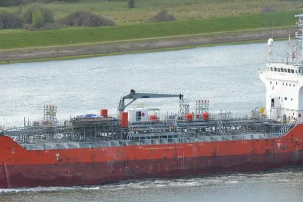Oil/Chemical tanker for sale