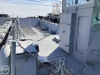 Landing Craft, Tank ရောင်းချရန်အတွက်