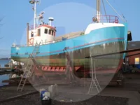 ငါးဖမ်းသင်္ဘော ရောင်းချရန်အတွက်