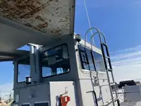 Landing Craft, Tank ရောင်းချရန်အတွက်