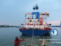 ဆီ/ဓာတ်ရည်သယ်သင်္ဘော ရောင်းချရန်အတွက်