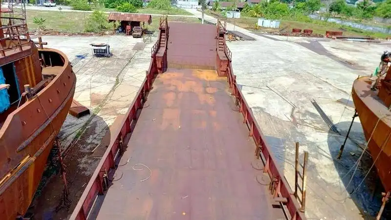 Landing Craft, Tank ရောင်းချရန်အတွက်