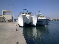 Catamaran ရောင်းရန်