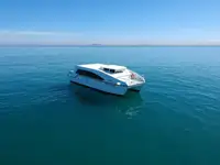 Catamaran ရောင်းရန်
