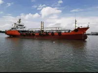 ဆီ/ဓာတ်ရည်သယ်သင်္ဘော ရောင်းချရန်အတွက်