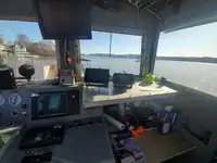Landing Craft, Tank ရောင်းချရန်အတွက်