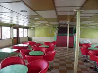 ကမ်းတက်ယာဉ်၊ တင့်ကား ရောင်းရန်