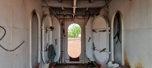 Landing Craft, Tank ရောင်းချရန်အတွက်