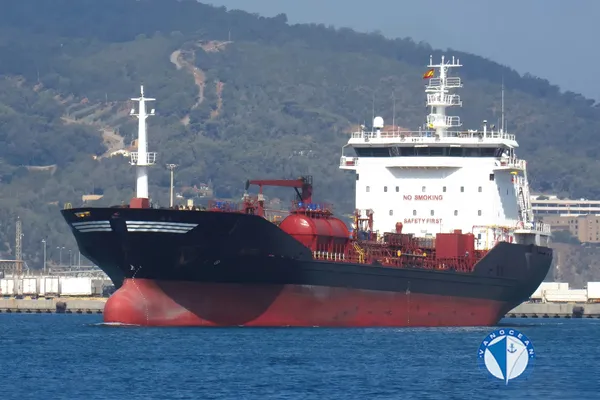 Oil/Chemical tanker for sale