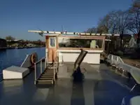 ကုန်သယ်သင်္ပဉ် ရောင်းချရန်အတွက်