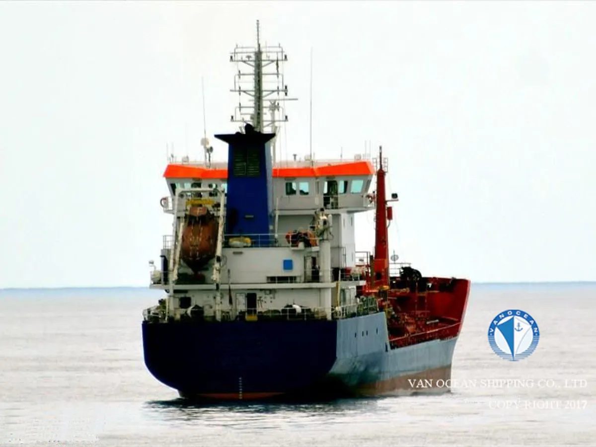ဆီ/ဓာတ်ရည်သယ်သင်္ဘော ရောင်းချရန်အတွက်