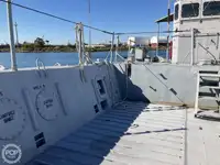 Landing Craft, Tank ရောင်းချရန်အတွက်