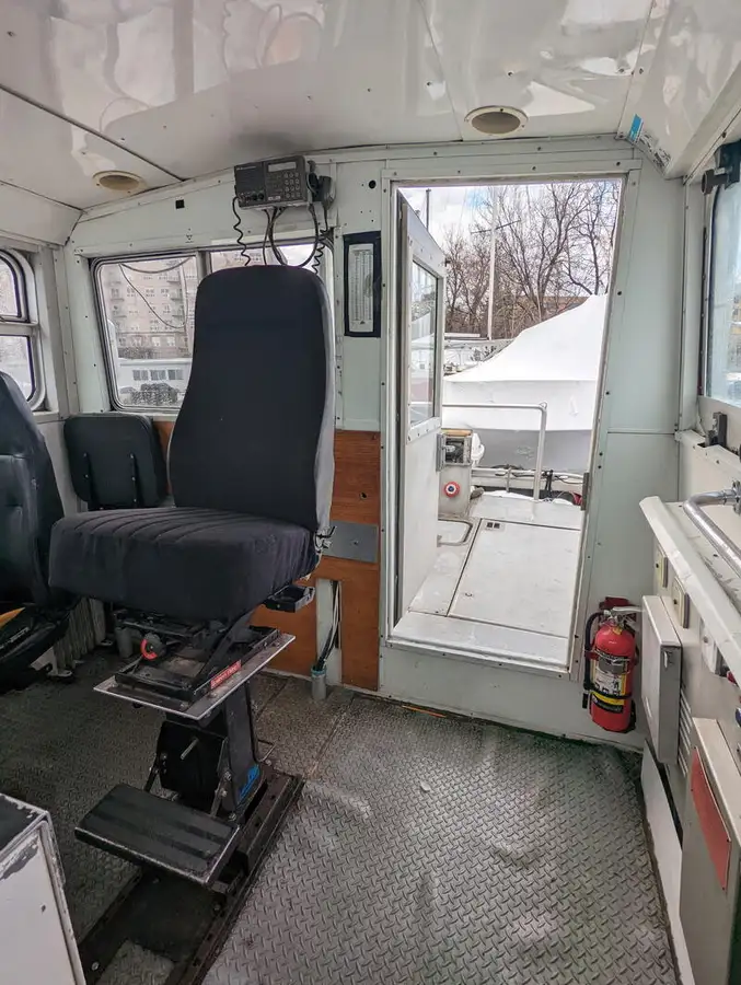 လုပ်ငန်း သင်္ဘောများ ရောင်းချရန်အတွက်