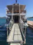 ခရီးသည်တင်သင်္ဘော ရောင်းချရန်အတွက်