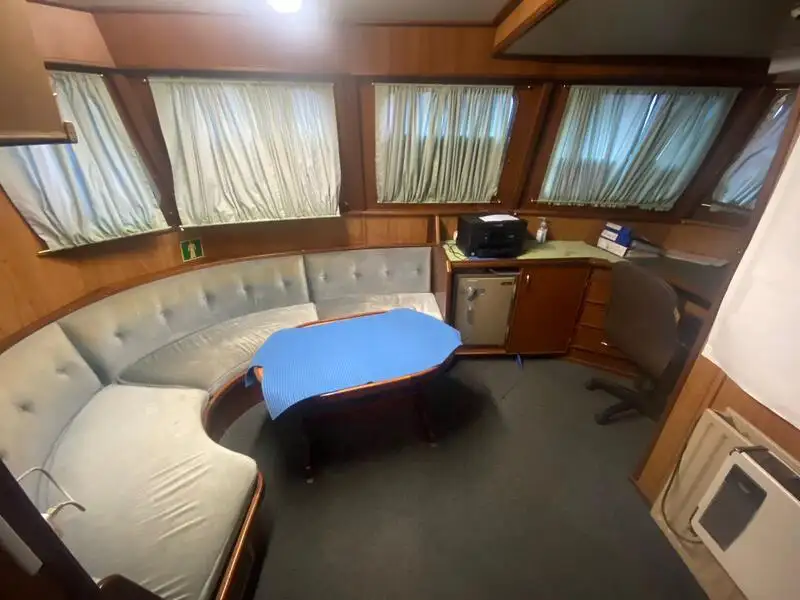 လုပ်ငန်း သင်္ဘောများ ရောင်းချရန်အတွက်