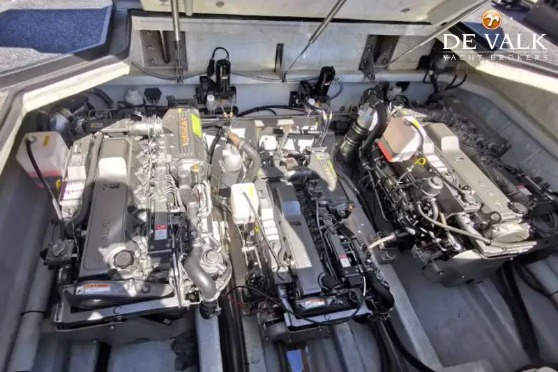 ခိုင်မာသော လေဖြင့် ဖြည့်သွင်းထားသော သင်္ဘော ရောင်းချရန်အတွက်