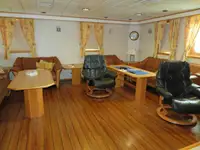 Purse seiner ရောင်းရန်