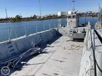 Landing Craft, Tank ရောင်းချရန်အတွက်