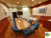 ခရုဇ်သင်္ဘော ရောင်းချရန်အတွက်