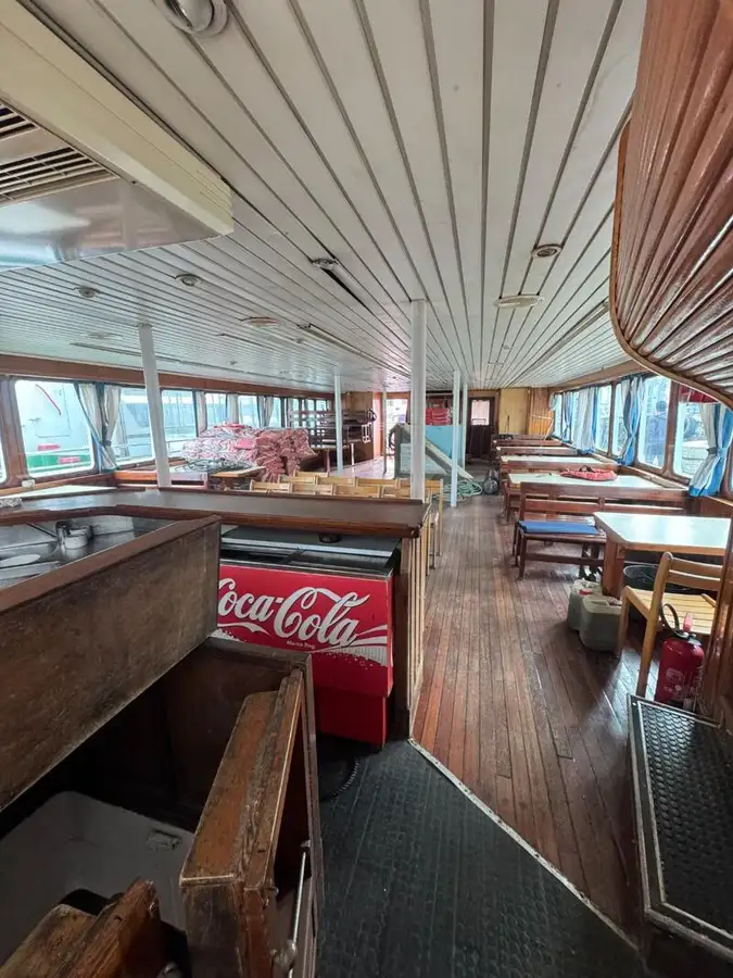 ကူးတို့သင်္ဘော ရောင်းရန်