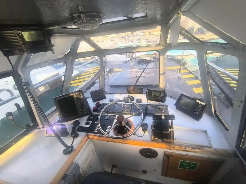 လေယာဉ်မောင်းလှေ ရောင်းရန်