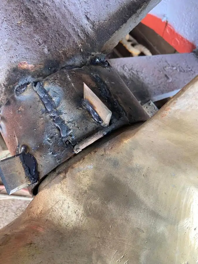 ကူးတို့သင်္ဘော ရောင်းရန်