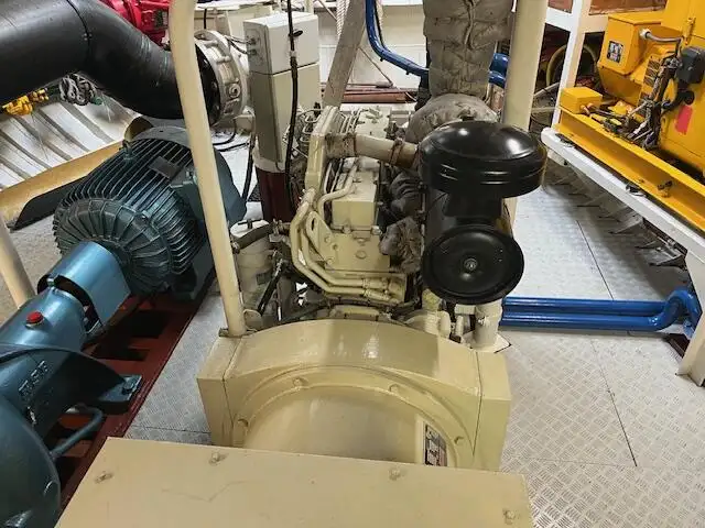 တံငါငါးဖမ်း ရောင်းရန်