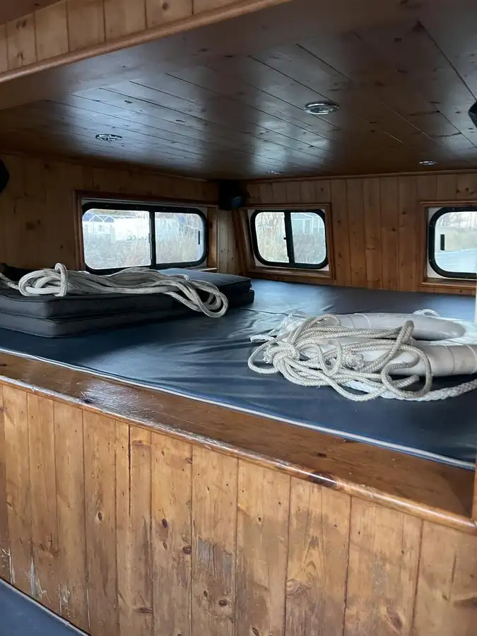 စက်လှေ ရောင်းရန်