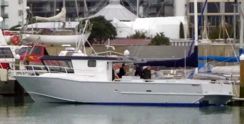 ကူးတို့သင်္ဘော ရောင်းရန်