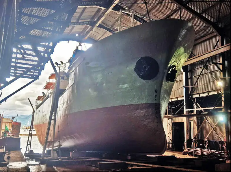 ရှည်လျားသောရေယာဉ် ရောင်းရန်