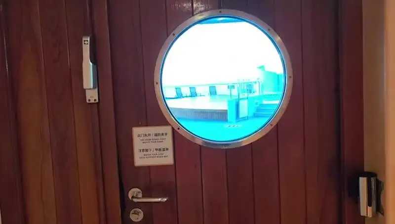 မော်တော်ရေယာဉ် ရောင်းရန်