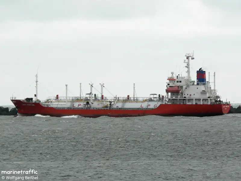 ရေနံတင်သင်္ဘော၊ Chemical tanker ရောင်းရန်