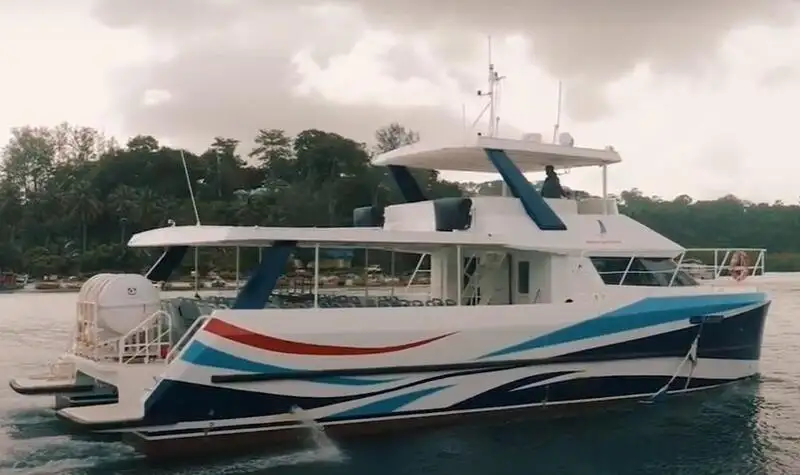 မော်တော်ရေယာဉ် ရောင်းရန်