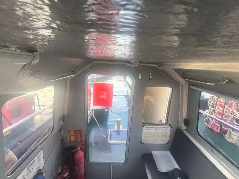 လေယာဉ်မောင်းလှေ ရောင်းရန်