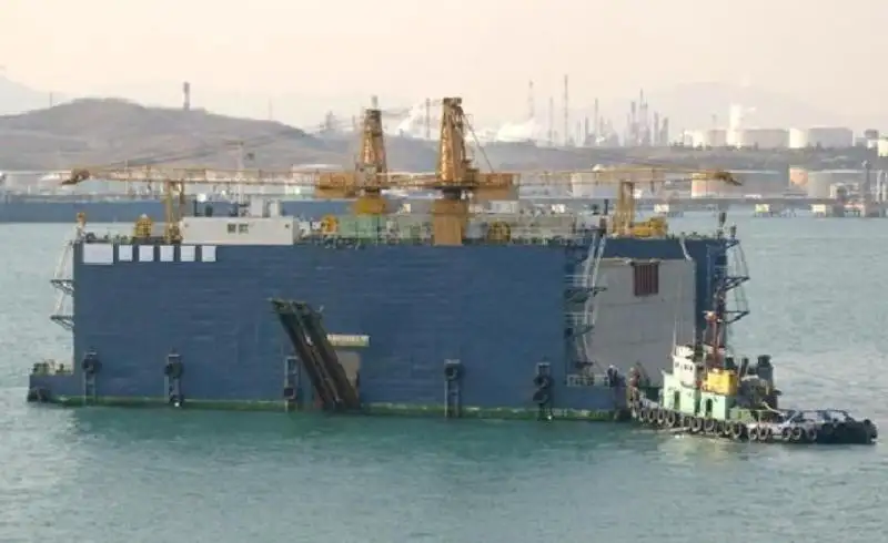 ရေပေါ်အထိုင် ရောင်းရန်