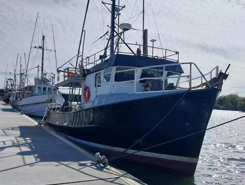 ရှည်လျားသောရေယာဉ် ရောင်းရန်