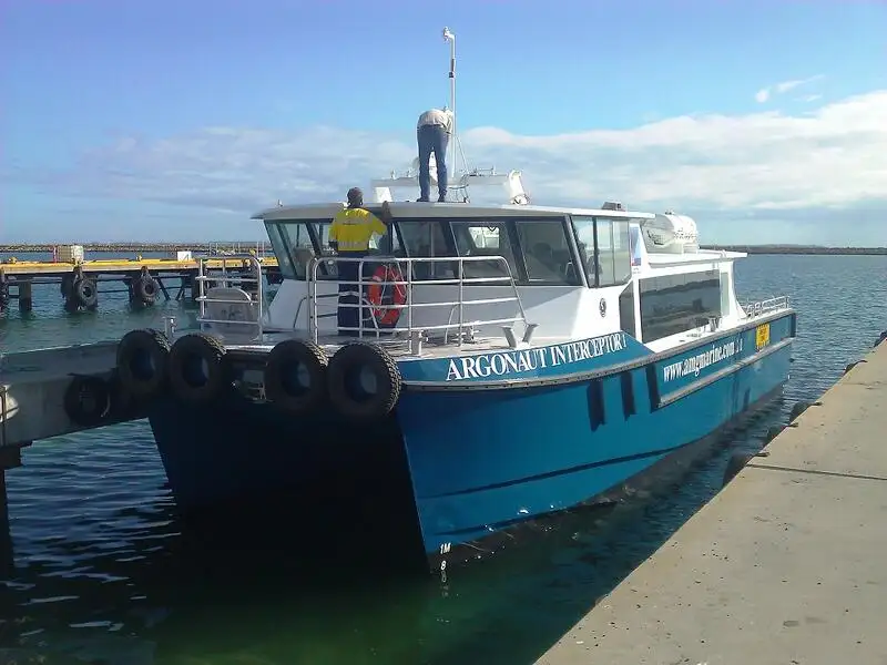 Catamaran ရောင်းရန်