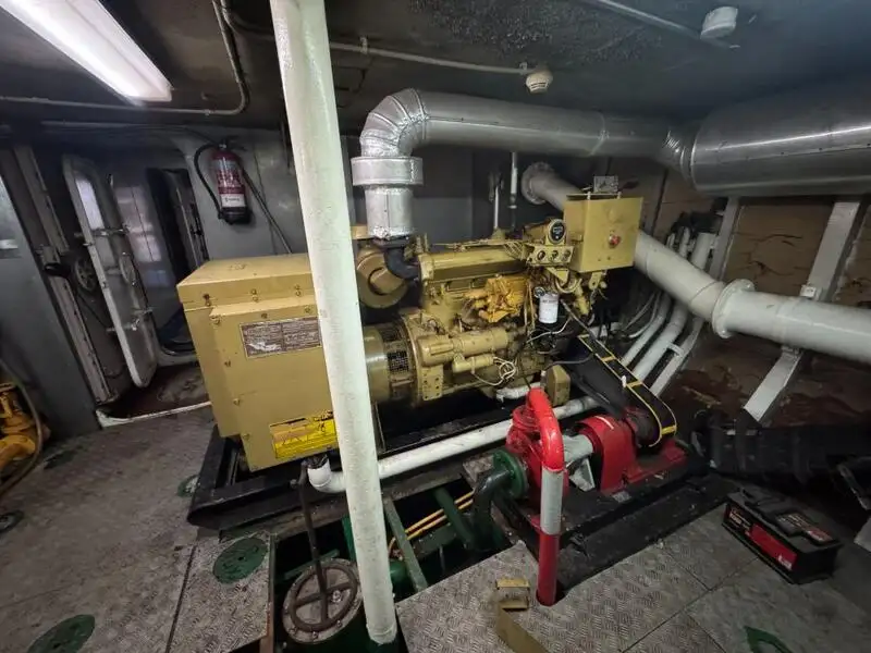 ကူးတို့သင်္ဘော ရောင်းရန်