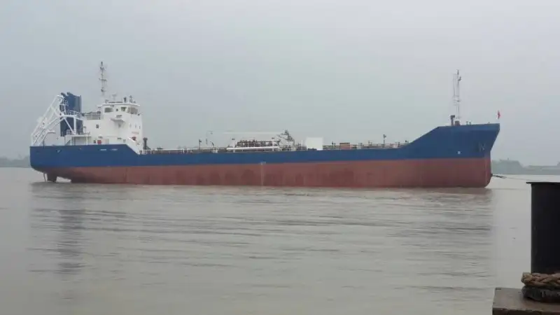 ရေနံတင်သင်္ဘော၊ Chemical tanker ရောင်းရန်