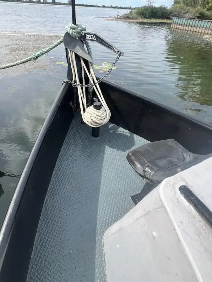 စက်လှေ ရောင်းရန်