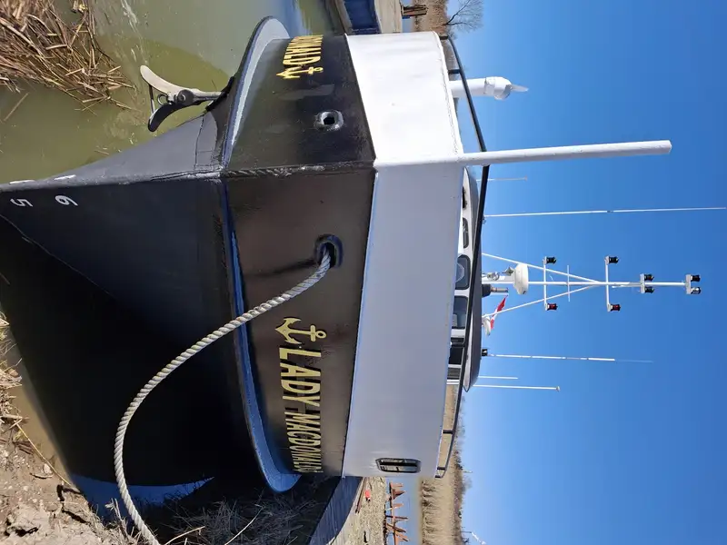 စက်လှေ ရောင်းရန်