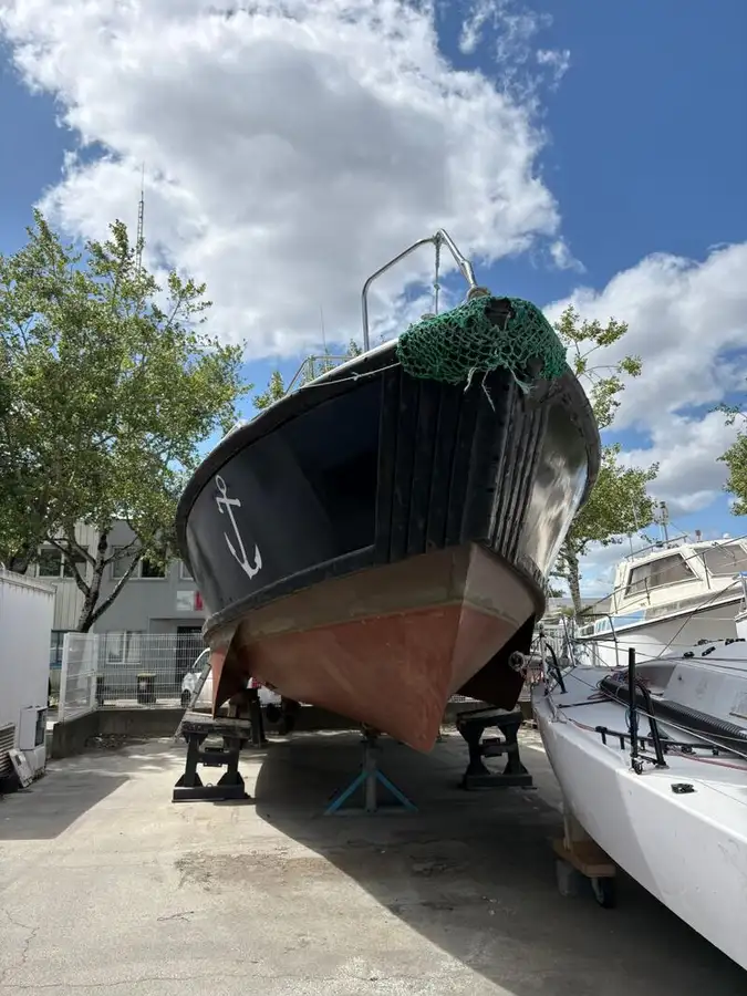 လေယာဉ်မောင်းလှေ ရောင်းရန်